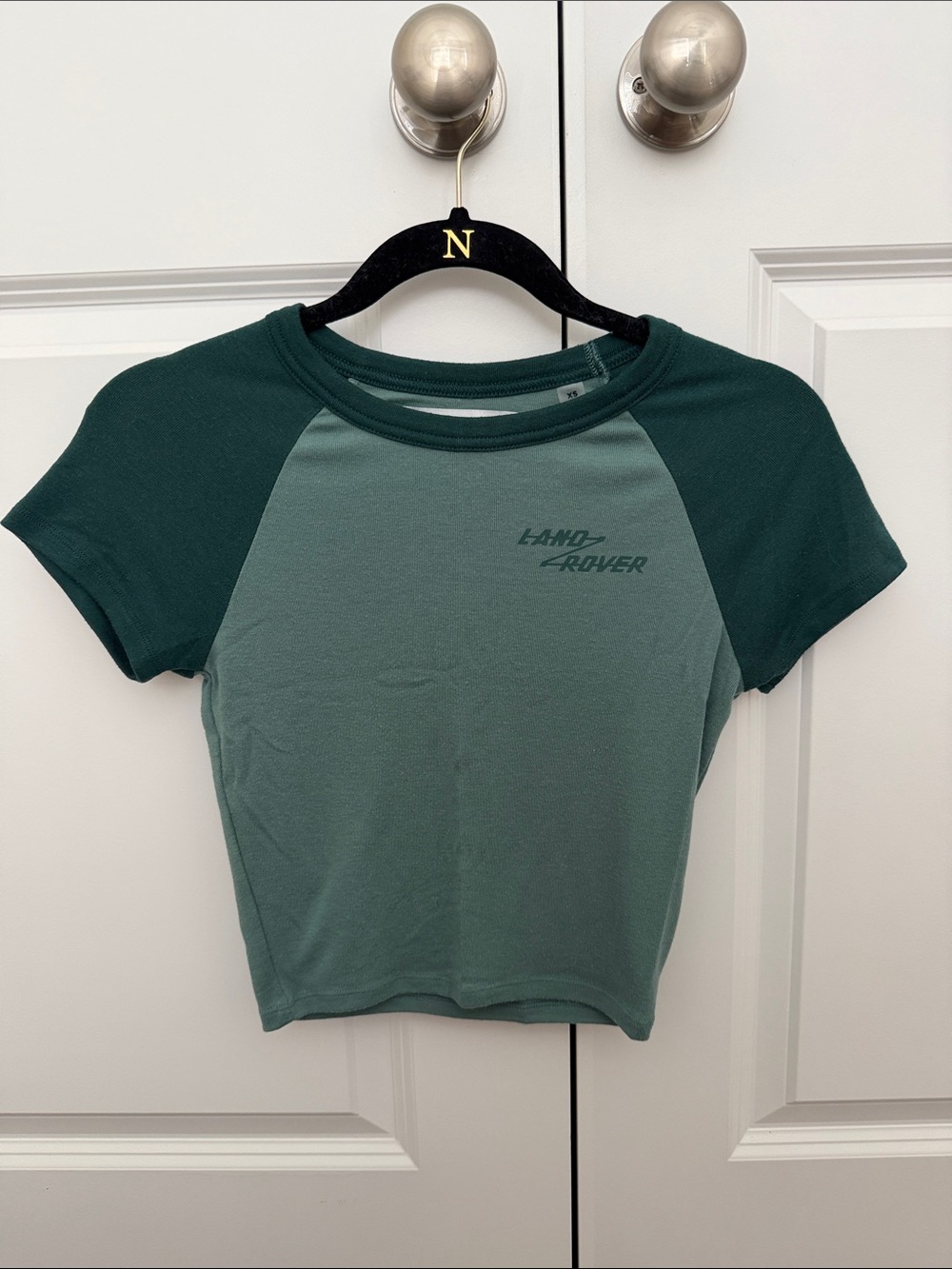 PacSun Women's Land Rover Two-Tone Green Raglan Crop Baby Tee